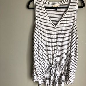 Flowy V-Neck tank